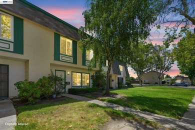 Beautifully Remodeled & Move-In Ready! Welcome to this stunning - photo 2