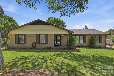 Buyer incentive available! Buyers who finance with the seller's - photo 2