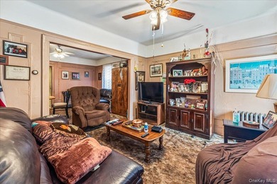 Nice 2-family home in the heart of Jamaica, featuring a - photo 4