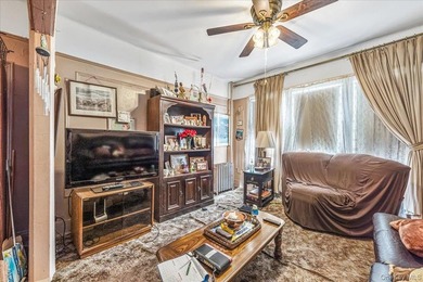 Nice 2-family home in the heart of Jamaica, featuring a - photo 5