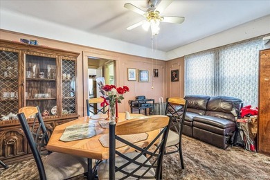 Nice 2-family home in the heart of Jamaica, featuring a - photo 6