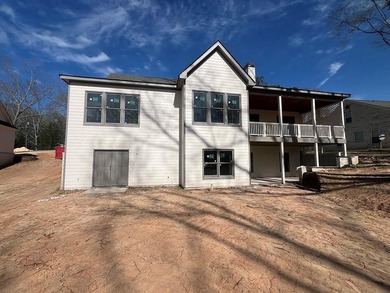 Welcome to this custom-built Modern Farmhouse, perfectly - photo 7