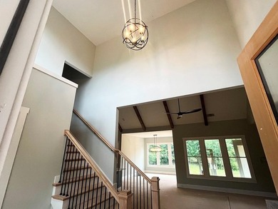 Welcome to this custom-built Modern Farmhouse, perfectly - photo 8