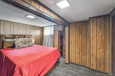 Nice 2-family home in the heart of Jamaica, featuring a - photo 8