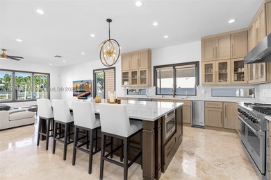 Welcome to this sophisticated and fully renovated waterfront - photo 15