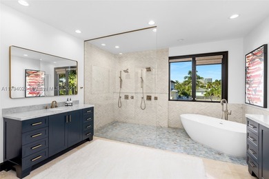 Welcome to this sophisticated and fully renovated waterfront - photo 19