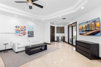 Welcome to this sophisticated and fully renovated waterfront - photo 21
