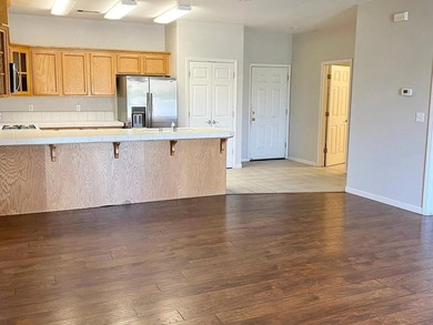 Fantastic Investment Opportunity! This duplex is ideally - photo 2