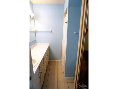 Solid all-brick 4-bedroom, 2-bath home on an oversized corner - photo 31
