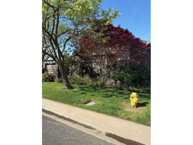 Beautiful, move-in ready 3 bedroom, 2 bathroom home located in - photo 1
