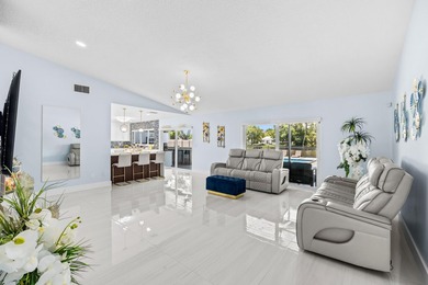Welcome to this single-story residence in the desirable Lake - photo 15