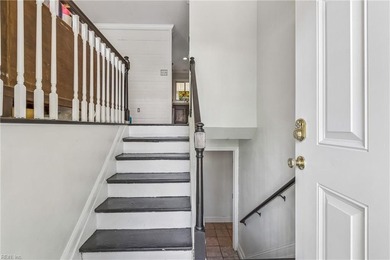 Spacious and versatile, this 6-bedroom, 4-bath split-level home - photo 7