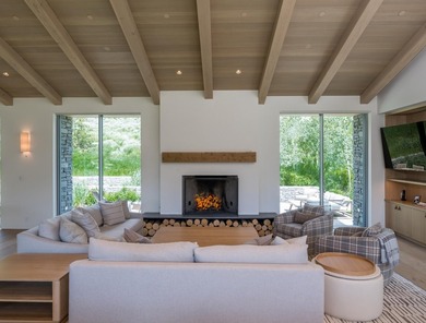Introducing an extraordinary, newly-completed private estate - photo 18