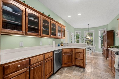 BEST VALUE IN HILLSBOROUGH - CUL-DE-SAC LOCATION + PRIVATE - photo 19