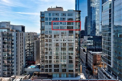 OCCASION RARE. Ce penthouse de 4 chambres, entierement renove - photo 2