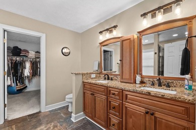BEST VALUE IN HILLSBOROUGH - CUL-DE-SAC LOCATION + PRIVATE - photo 25