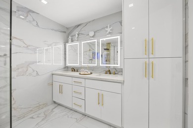 Welcome to this single-story residence in the desirable Lake - photo 28