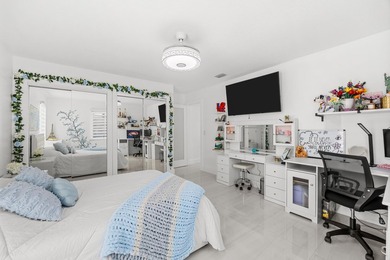 Welcome to this single-story residence in the desirable Lake - photo 31