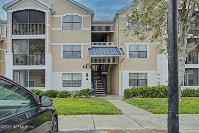 Prime location, move-in-ready, great value, serene peaceful - photo 2