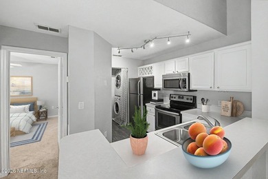 Prime location, move-in-ready, great value, serene peaceful - photo 9