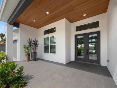 Welcome to your dream home! Discover the perfect blend of luxury - photo 2