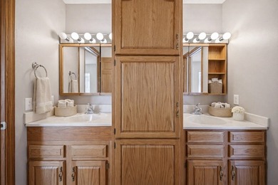 Beautiful and spacious one-level patio home located on a nearly - photo 11