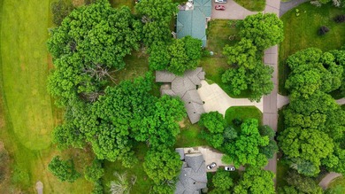 Beautiful and spacious one-level patio home located on a nearly - photo 16