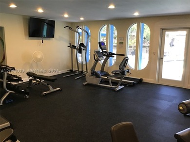 MOTIVATED SELLER . RENOVATE TO YOUR PERSONAL STYLE. LARGE 2 BEDS - photo 22