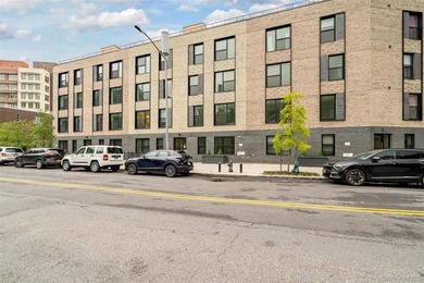 Welcome to the Soundview Park Townhouses. This is New - photo 3