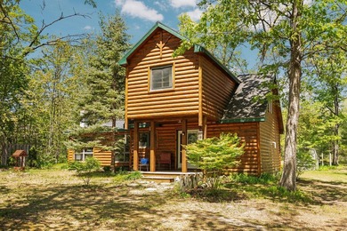 COMPETITIVELY PRICED TO SELL! This recently renovated, FULLY - photo 1