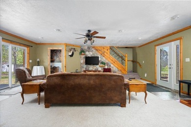 COMPETITIVELY PRICED TO SELL! This recently renovated, FULLY - photo 5