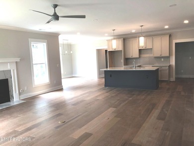 The living is easy in this lovely residence in a gated community - photo 2