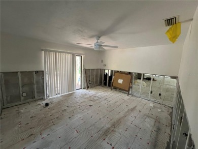 Investor's Dream in Stone Island, Florida! This fixer-upper is a - photo 9