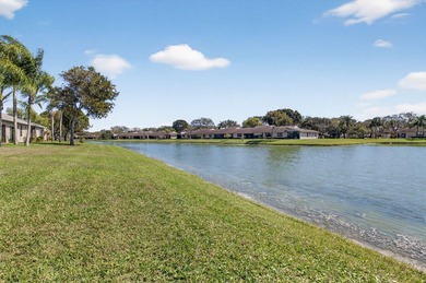 Welcome to one of the most desirable lakefront villas in Whisper - photo 2