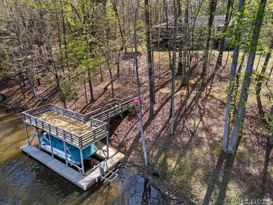 Imagine this: a luxury estate on three Lake Gaston waterfront - photo 2