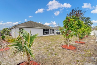 All the room you will ever need ! This immaculate CONCRETE BLOCK - photo 6