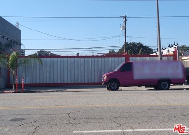 Prime mixed-use vacant land in a high-traffic North Long Beach - photo 2