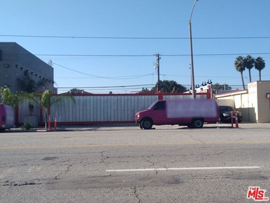 Prime mixed-use vacant land in a high-traffic North Long Beach - photo 3