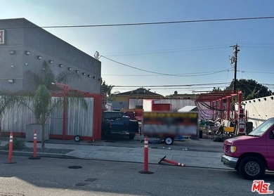Prime mixed-use vacant land in a high-traffic North Long Beach - photo 4