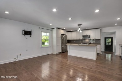 This one comes with the washer, dryer, dishwasher, refrigerator - photo 8