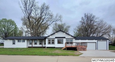 Clear Lake Home For Sale in Ventura Iowa