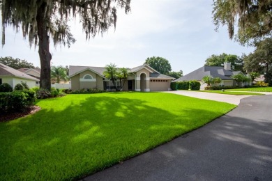 Lake Joanna Home Sale Pending in Eustis Florida