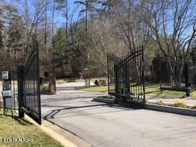 Ideal building homesite in Oak Ridge's upscale Rivers Run gated - photo 3