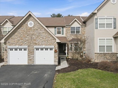 Available after May 1st, this exceptional Toll Brothers townhome - photo 5