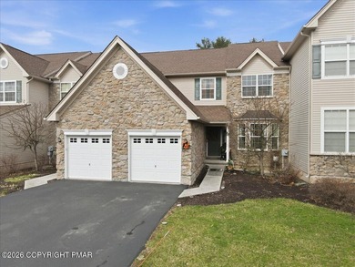 Available after May 1st, this exceptional Toll Brothers townhome - photo 6