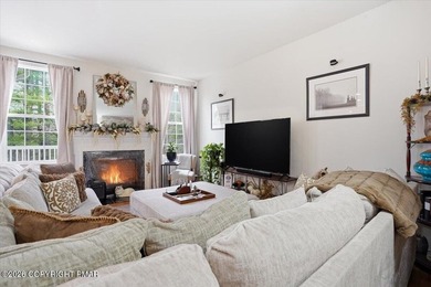 Available after May 1st, this exceptional Toll Brothers townhome - photo 9