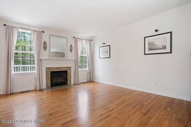 Available after May 1st, this exceptional Toll Brothers townhome - photo 10