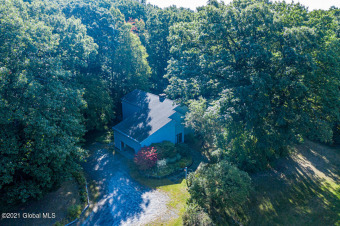 (private lake, pond, creek) Home For Sale in Saratoga Springs New York