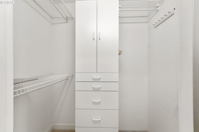 Perched above the valley where the North and South Umpqua Rivers