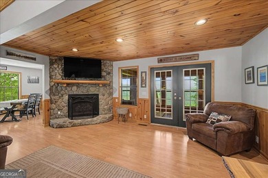 This spectacular North Georgia mountain retreat has been - photo 10
